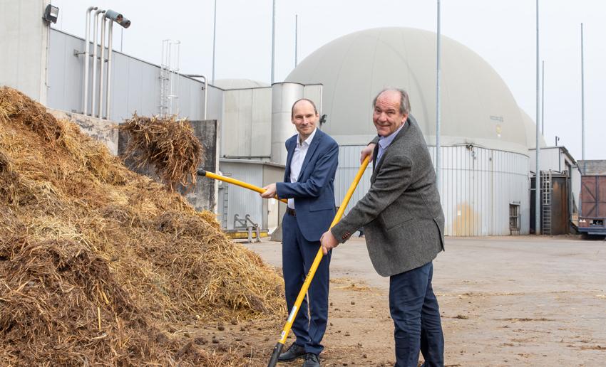 Michael Mock, Geschäftsführer der ÖVGW (l.) und Stefan Malaschofsky, geschäftsführender Gesellschafter der EVM Energieversorgung Margarethen am Moos GmbH (r.). 