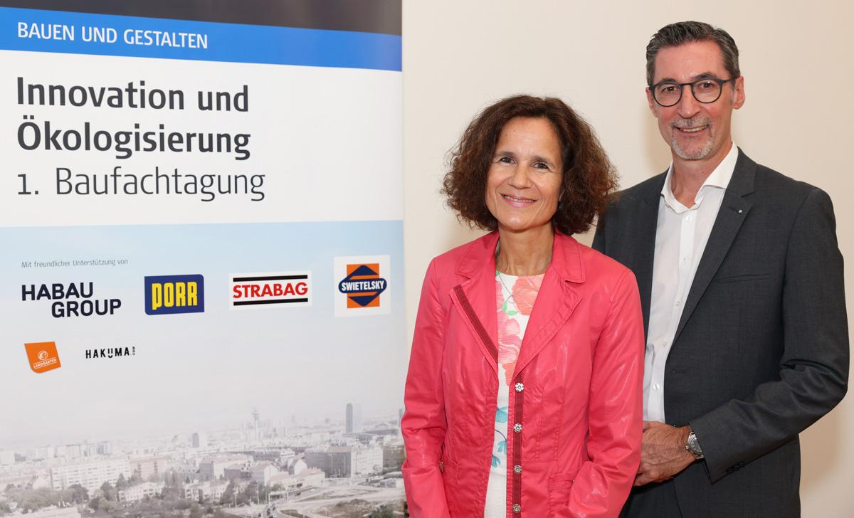 Doris Link, Departmentleiterin Bauen und Gestalten der FH Campus Wien, und Martin Stopfer, Leiter Bauherrnmanagement der FH Campus Wien luden zur 1. Baufachtagung 