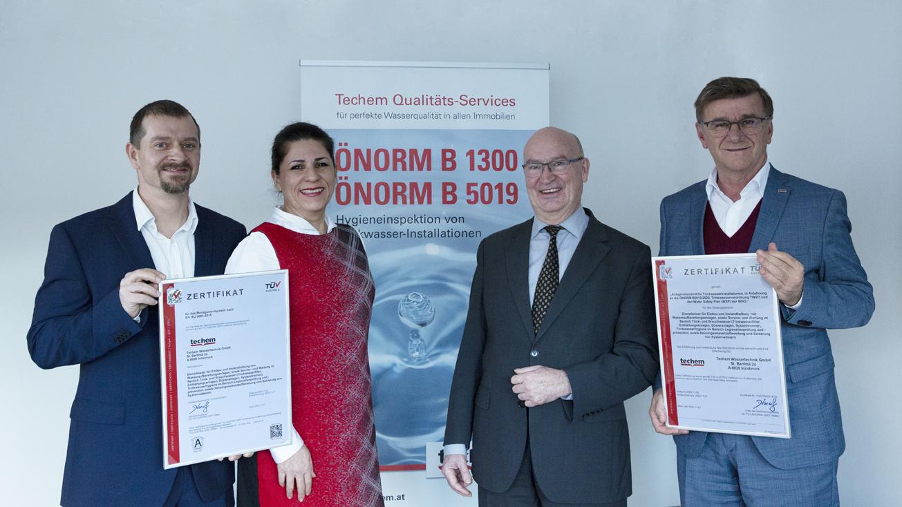 vlnr Thomas Wegscheidler (Techem Wassertechnik), Eva Stockley (Ext TÜV-Projektbegleitung), Hermann Zeilinger (Lead Auditor, TÜV Austria Cert), Zoran Jelen (GF Techem Wassertechnik
