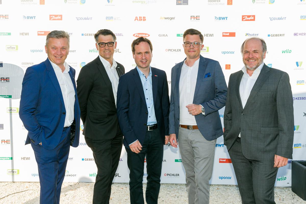 (v.l.): Robert Pichler (TBH), Markus Gundendorfer (my-PV), Michael Monsberger (TU Graz), Christoph Urschler (TBH) und Hans-Peter Moser (ODÖRFER HAUSTECHNIK KG) am energytalk Sommerfest