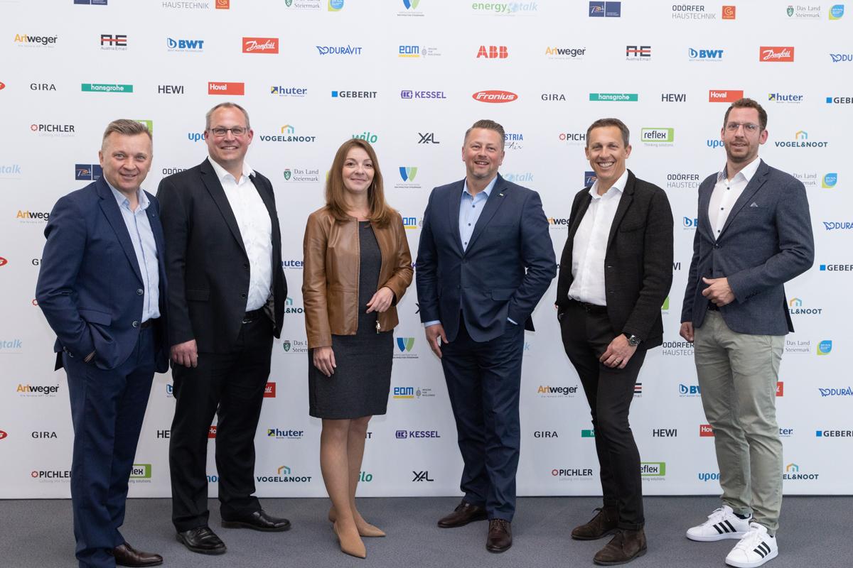 (v.l.) Robert Pichler (TBH Ingenieur GmbH), Tobias Meßmann (Winkelmann Group), Julia Karimi-Auer (Land Steiermark), Alexander Sollböck (Reflex Austria), Johannes Huber-Grabenwarter (ODÖRFER HAUSTECHNIK KG),) und Julius A. Hübner (zt:hübner)