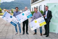 Die Gewinner des Siblik SmartHome Awards 2018 (v.l.) Daniel Heidenthaler (Platz 2), Roland Köttl (Platz 1), Christian Klausner (Platz 3), Norbert Ahammer (GF Siblik)